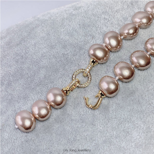 Oval Shell Pearl 3-Bead Pendant Necklace #0578
