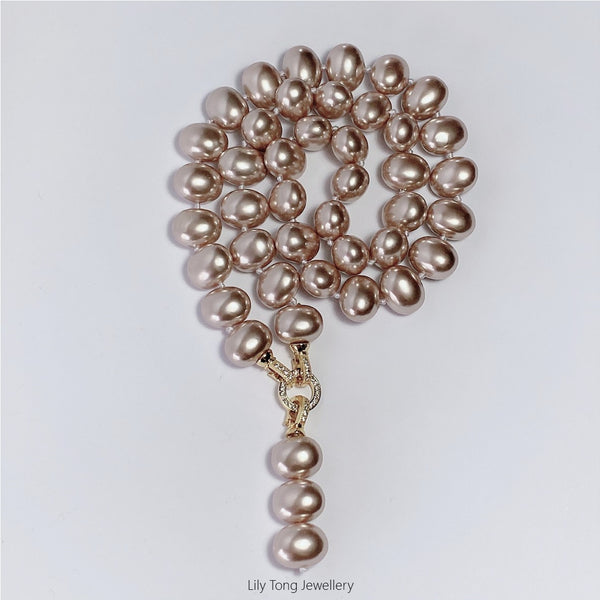 Oval Shell Pearl 3-Bead Pendant Necklace #0578